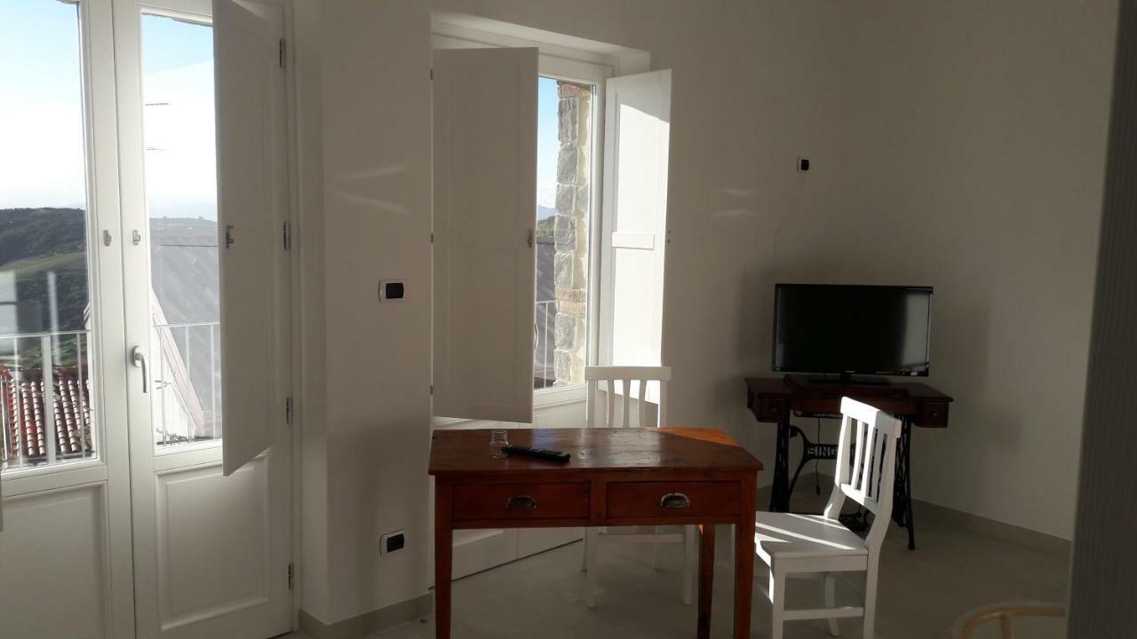 Apartmán La Casa Dei Panorami Di Colobraro Exteriér fotografie